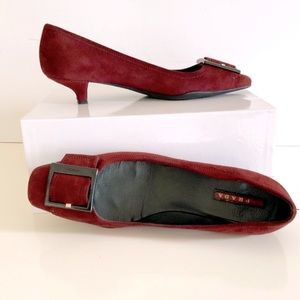 Prada burgundy suede low heels with buckle 38